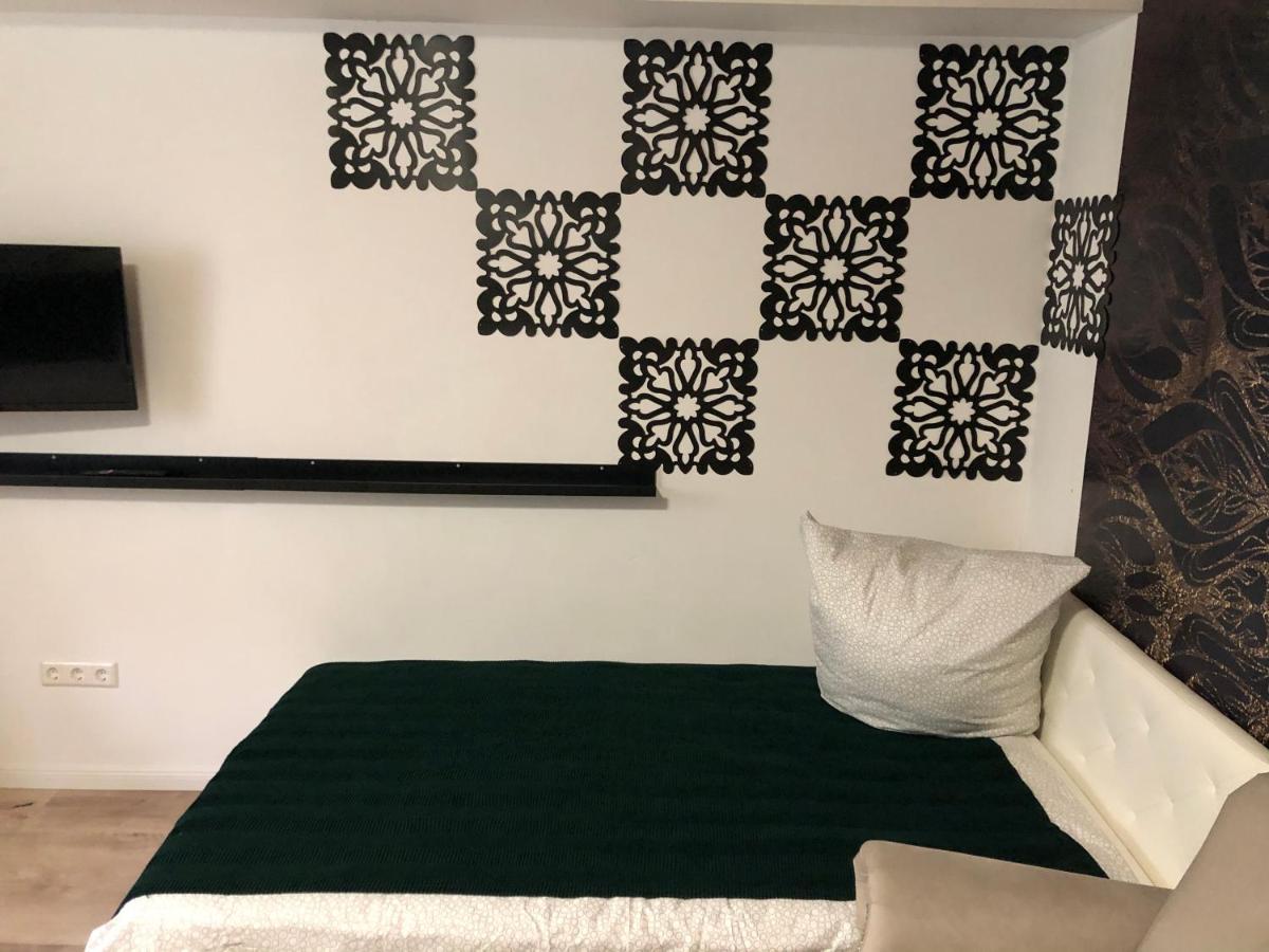 Großzügige Wohnung in Messenähe, Feenzian UG Friedrichshafen Exterior foto
